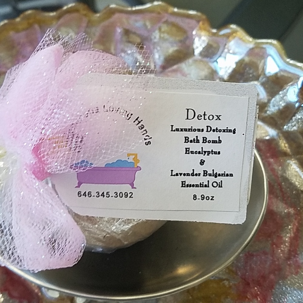 Detox Luxurious Detoxing Bath Bomb